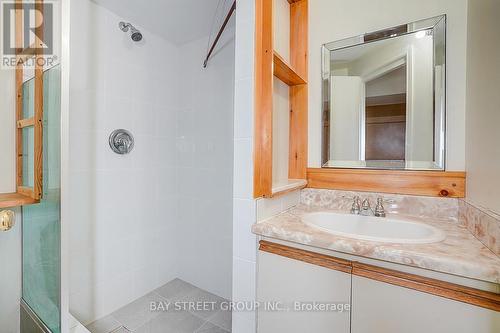 203 Roxanne Crescent, Toronto, ON - Indoor Photo Showing Bathroom