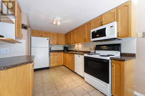 21 - 1660 Locksley Lane, Ottawa, ON - Indoor Photo Showing Kitchen