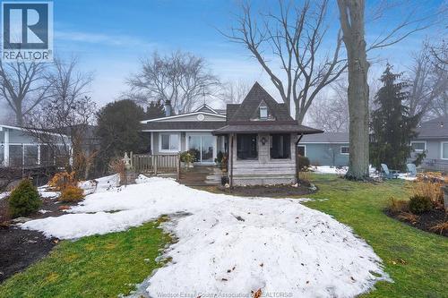 927 Iler Beach Road, Essex, ON - Outdoor With Facade