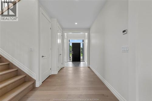 267 Joan Flood, Essex, ON - Indoor Photo Showing Other Room