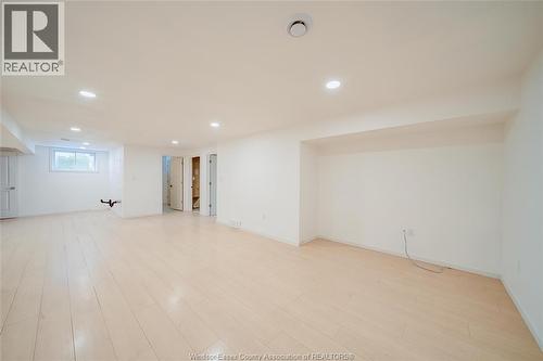 208 Summerset Place, Chatham, ON - Indoor