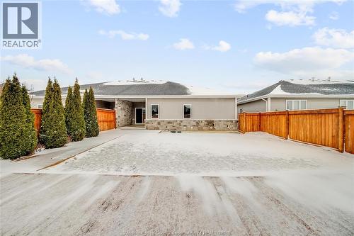 208 Summerset Place, Chatham, ON - Outdoor