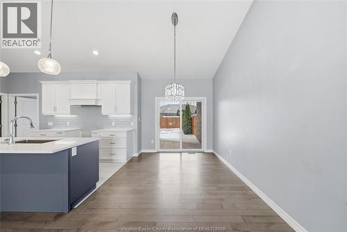 208 Summerset Place, Chatham, ON - Indoor Photo Showing Kitchen