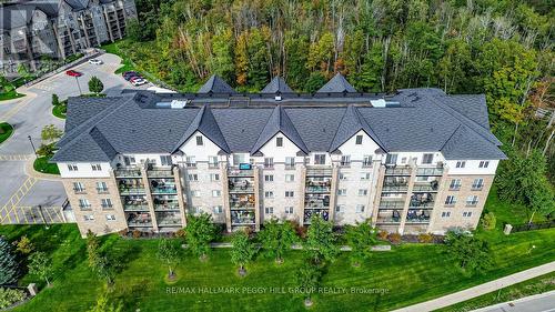 402 - 40 FERNDALE DRIVE S  Barrie, ON L4N 2L3