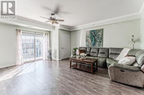 402 - 40 Ferndale Drive S, Barrie, ON - Indoor Photo Showing Living Room