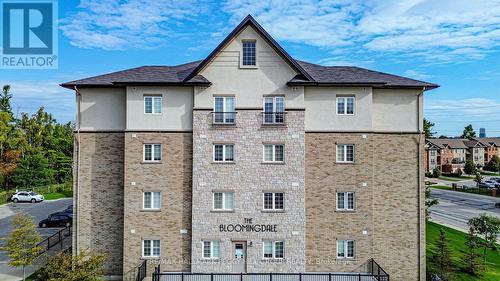 402 - 40 Ferndale Drive S, Barrie, ON - Outdoor