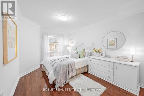6358 Lisgar Drive, Mississauga, ON - Indoor Photo Showing Bedroom