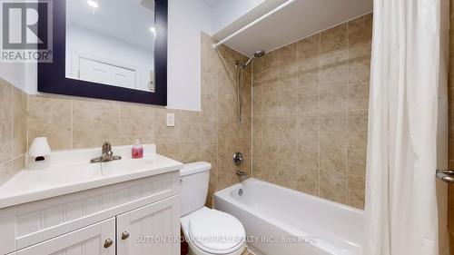 8 - 64 Bronte Street S, Milton, ON - Indoor Photo Showing Bathroom