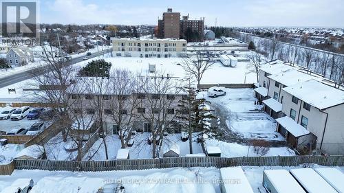 8 - 64 Bronte Street S, Milton, ON - Outdoor