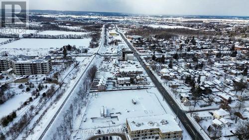 8 - 64 Bronte Street S, Milton, ON - Outdoor With View