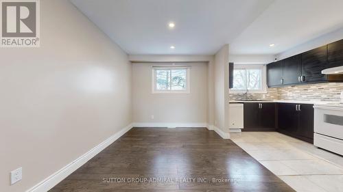 8 - 64 Bronte Street S, Milton, ON - Indoor Photo Showing Kitchen