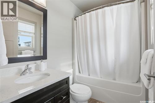 234 Maningas Bend, Saskatoon, SK - Indoor Photo Showing Bathroom