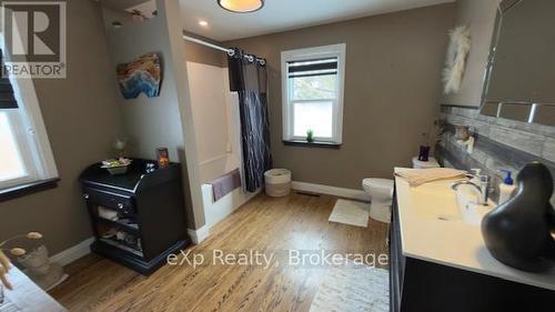 4pc bathroom - second floor. - 1043 9 Highway, South Bruce, ON - Indoor