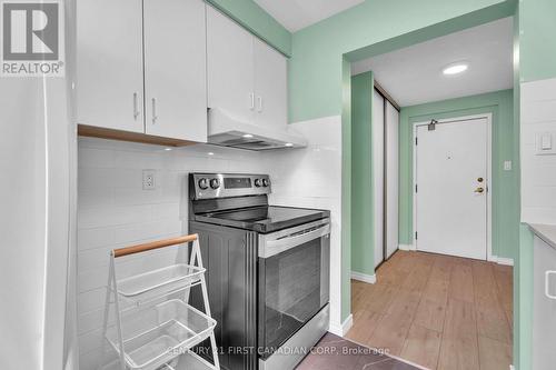 912 - 570 Proudfoot Lane, London North (North N), ON - Indoor Photo Showing Kitchen