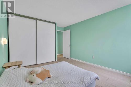 912 - 570 Proudfoot Lane, London North (North N), ON - Indoor Photo Showing Bedroom
