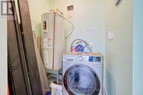 912 - 570 Proudfoot Lane, London North (North N), ON - Indoor Photo Showing Laundry Room