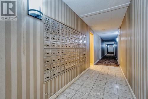 912 - 570 Proudfoot Lane, London North (North N), ON - Indoor Photo Showing Other Room