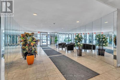 912 - 570 Proudfoot Lane, London North (North N), ON - Indoor Photo Showing Other Room