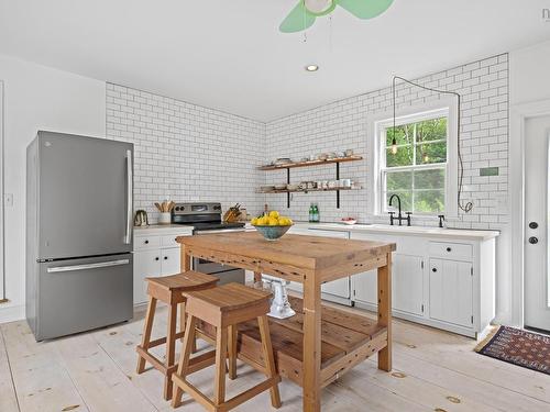 57 Old Falls Road, Liverpool, NS 