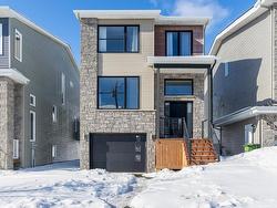 307 Fleetview Drive  Halifax, NS B3M 4V4