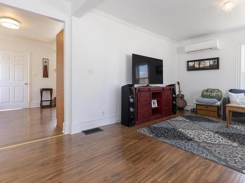 100 Queen Street, Parrsboro, NS 