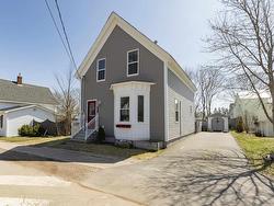 100 Queen Street  Parrsboro, NS B0M 1S0