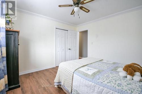 22 Sheppard Street, Severn, ON - Indoor Photo Showing Bedroom