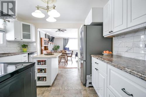 22 Sheppard Street, Severn, ON - Indoor Photo Showing Kitchen