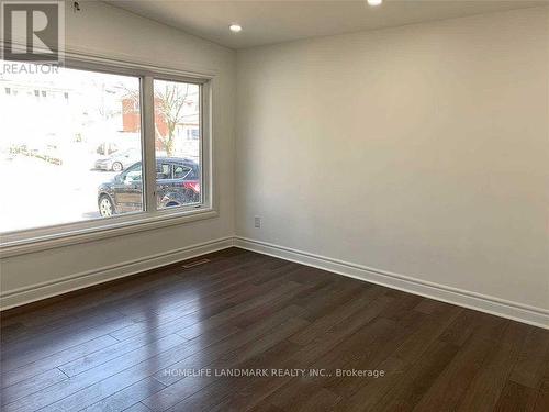 8 Ronaldshay Avenue, Hamilton, ON - Indoor Photo Showing Other Room