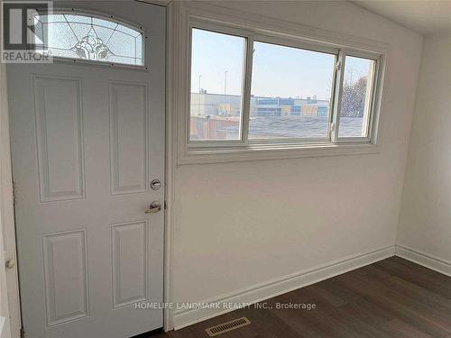 8 Ronaldshay Avenue, Hamilton, ON - Indoor Photo Showing Other Room