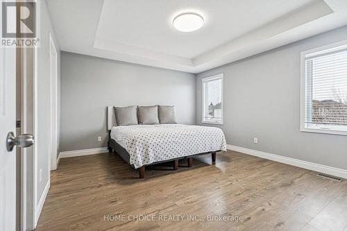 303 Hillcroft Court, Waterloo, ON - Indoor Photo Showing Bedroom