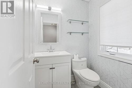 303 Hillcroft Court, Waterloo, ON - Indoor Photo Showing Bathroom