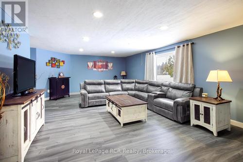 525 Augusta Street, Saugeen Shores, ON - Indoor Photo Showing Living Room