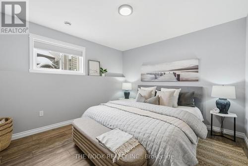 1040 Yankee Line, Selwyn, ON - Indoor Photo Showing Bedroom