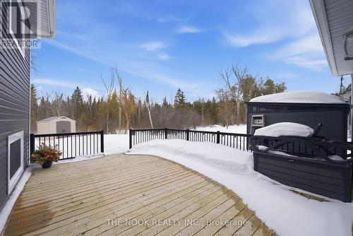 1040 Yankee Line, Selwyn, ON - Outdoor With Exterior