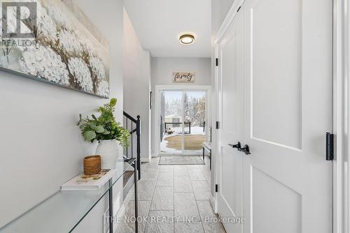 1040 Yankee Line, Selwyn, ON - Indoor Photo Showing Other Room