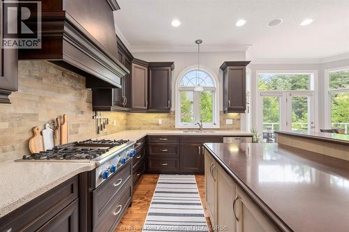 1465 Shore Road, London, ON - Indoor Photo Showing Kitchen With Upgraded Kitchen