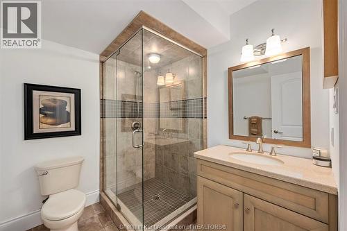 1465 Shore Road, London, ON - Indoor Photo Showing Bathroom