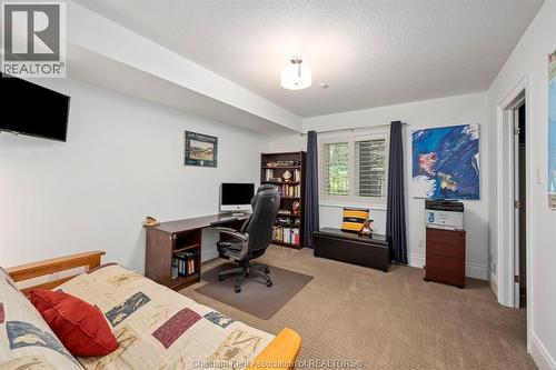 1465 Shore Road, London, ON - Indoor