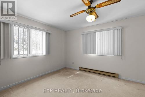 8511 Small Lane, Adjala-Tosorontio, ON - Indoor Photo Showing Other Room