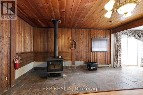 8511 Small Lane, Adjala-Tosorontio, ON - Indoor Photo Showing Other Room