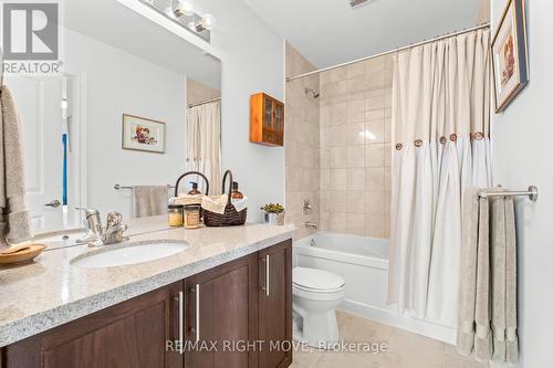 A - 246 James Street E, Orillia, ON - Indoor Photo Showing Bathroom
