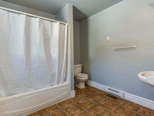 2 Oldham Rd, Enfield, NS 