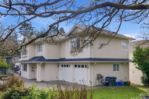 1185 Rock St, Saanich, BC 