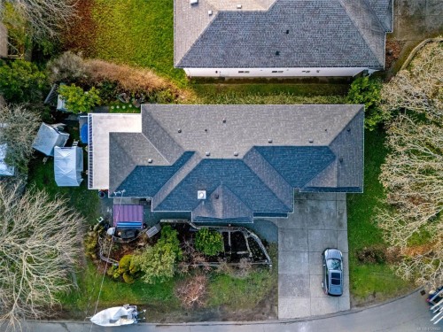 1185 Rock St, Saanich, BC 