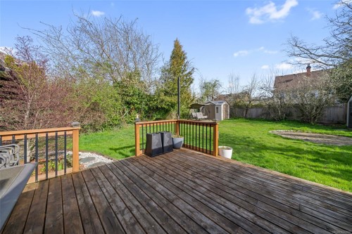 450 Obed Ave, Saanich, BC 