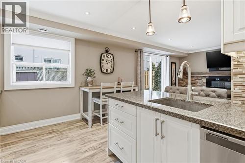 469 Claridge Road Unit# 6, Burlington, ON - Indoor Photo Showing Kitchen