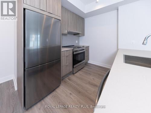 1710 - 430 Square One Drive, Mississauga, ON - Indoor Photo Showing Kitchen