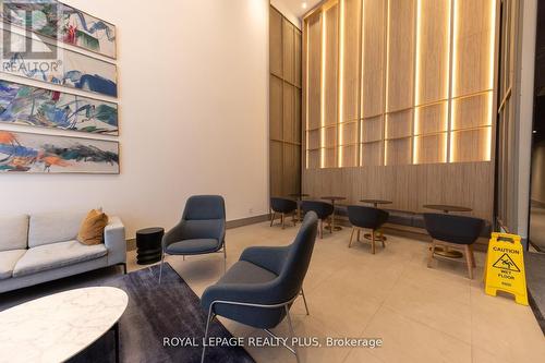 1710 - 430 Square One Drive, Mississauga, ON - Indoor Photo Showing Other Room