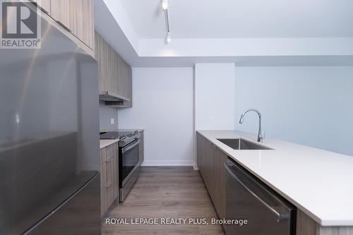 1710 - 430 Square One Drive, Mississauga, ON - Indoor Photo Showing Kitchen